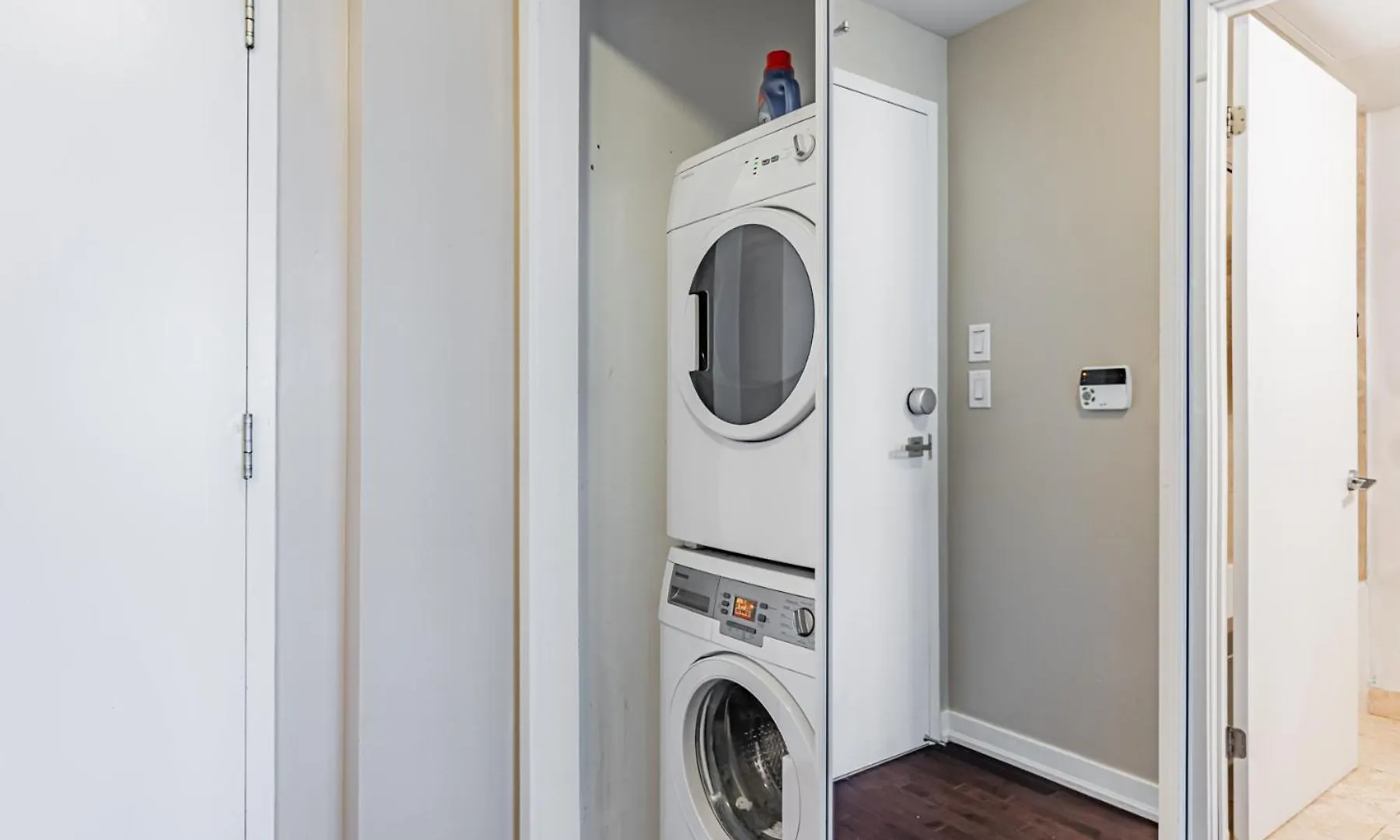 Downtown Suites Toronto Apartment