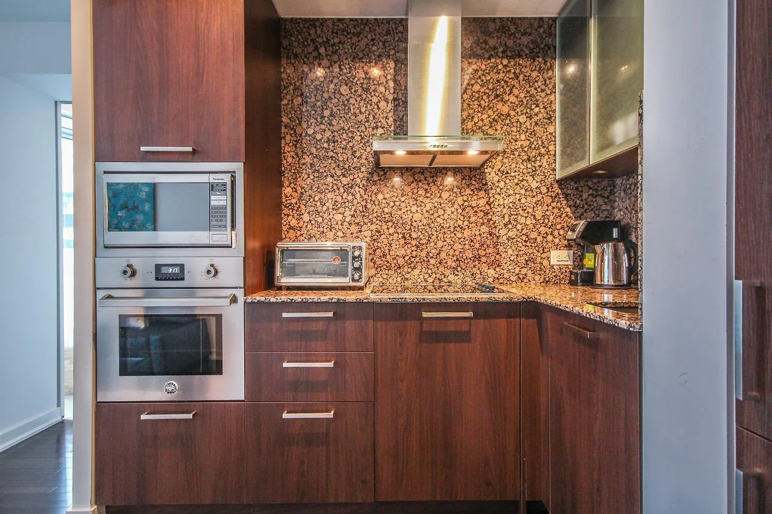 Downtown Suites Торонто Канада