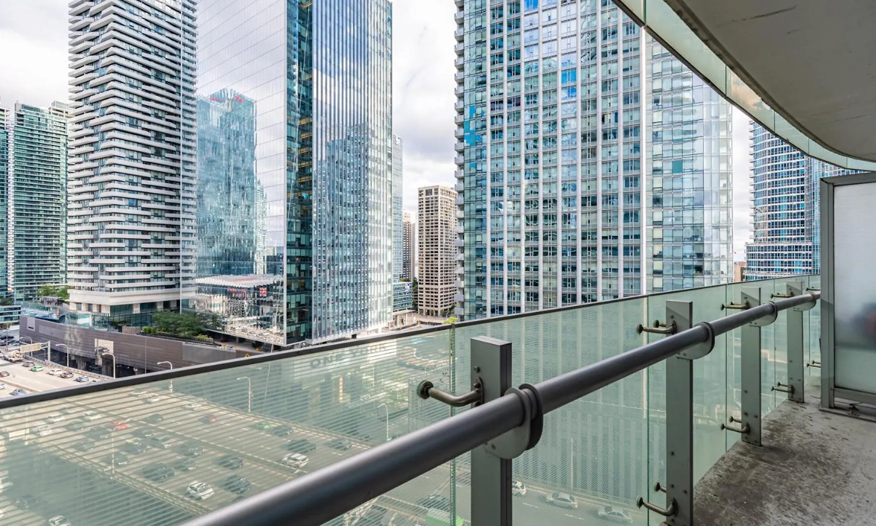 Апартаменты Downtown Suites Торонто
